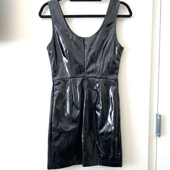 JOVONNA LONDON Faux Leather Dress - Picture 4 of 5